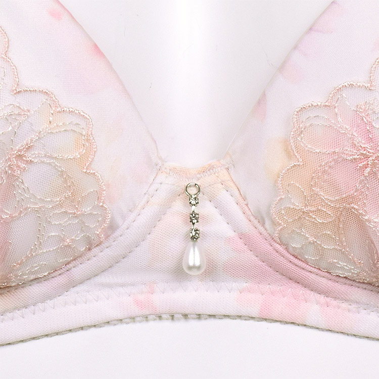 IBN308|アンテシュクレ intesucre らくしてキレイ ノンワイヤー ブラセット ナチュラルバストメイク 全3色 B-E/65-75