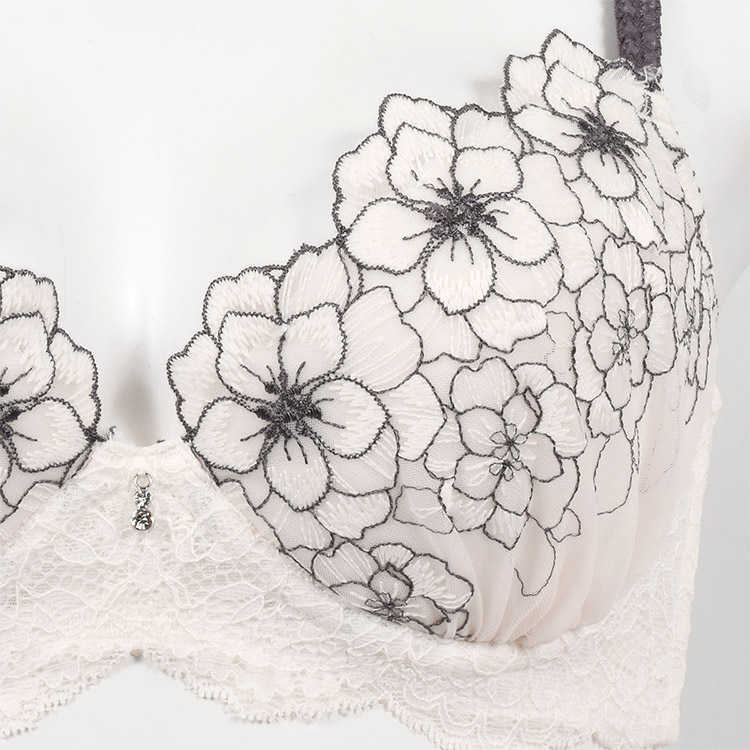 IBT311|アンテシュクレ intesucre narue×intesucreコラボ ブラセット ふっくらデコルテメイク 全4色 B-F/65-75