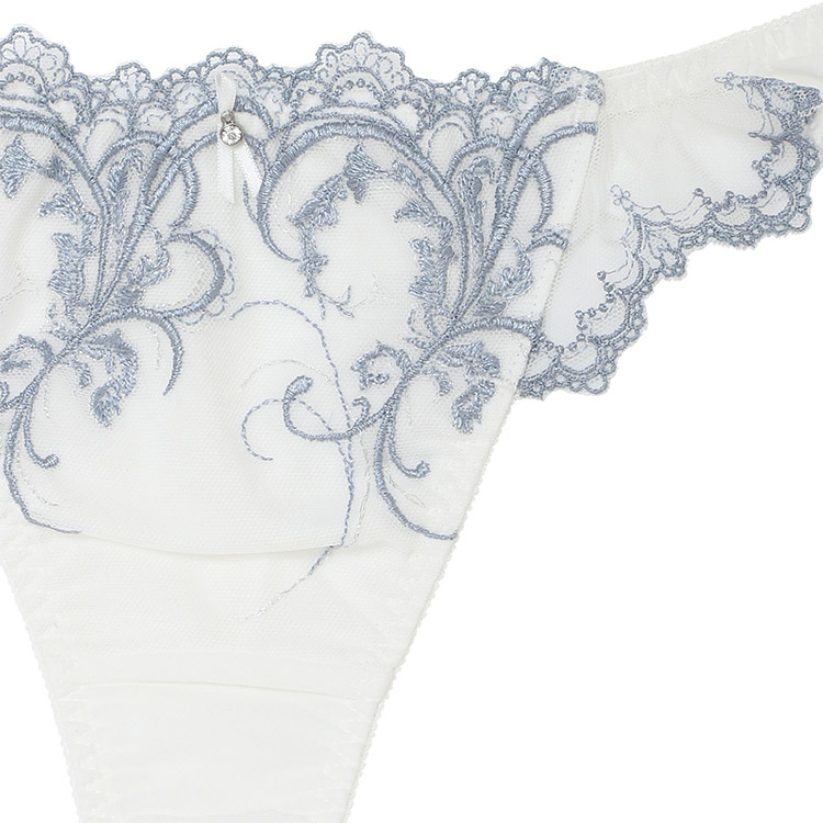 23-18121|ナルエー narue ラルム 23-18520シリーズ Tバックショーツ 全3色 M