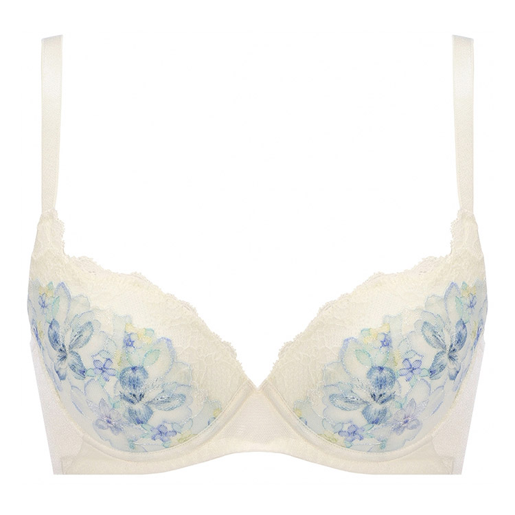 M015(ライトホワイト系)