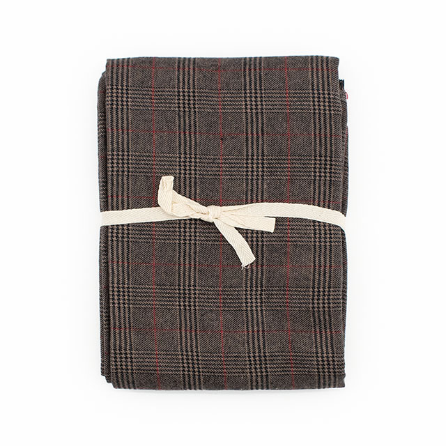 C.ベージュ/ブラック