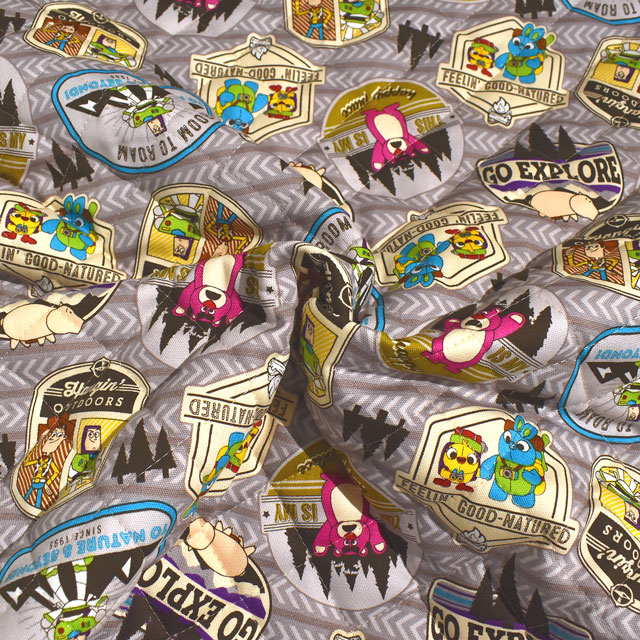 生地 BTSシリーズ ディズニー トイストーリー ワッペン柄/キルティング(GRQ-1116) 1A.グレー 99Zz99_