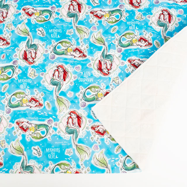 生地 BTSシリーズ ディズニー アリエル/キルティング(GRQ-1136) 1A.ブルー 09Ae12_