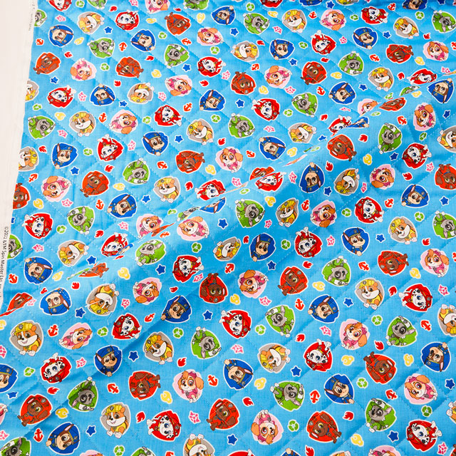生地 パウ・パトロール バッジ柄/キルティング(GQ-4614) 1A.ブルー 09Ae12_