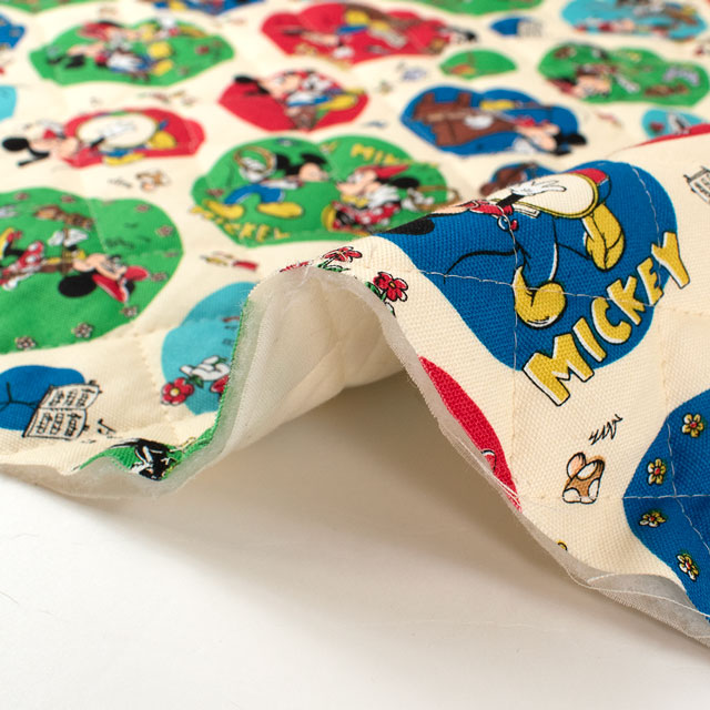 生地 BTSシリーズ ミッキー&フレンズ/キルティング(GRQ-1140) 1A.ベージュ 09Zz99_