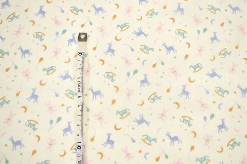 生地 ホーミーコレクション キリンとうさぎと木馬(DH10157S) A.オフホワイト系 09Ae06_