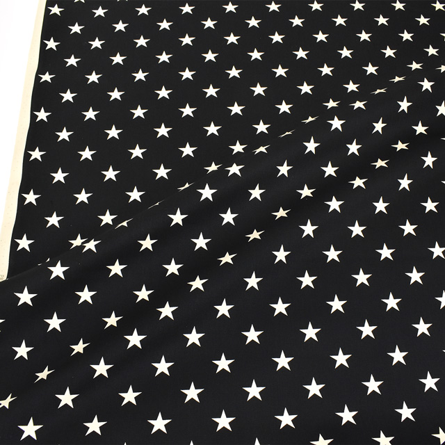 生地 ツイルプリント 星柄(KTS3681) 52.黒×白 09Bk23_