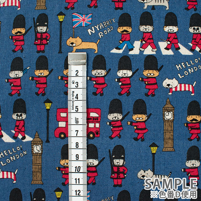 生地 綿麻キャンバスプリント ねこロンドン(KTS7026) D.ブルー 09Cu45_