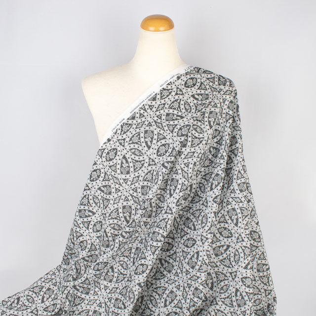 生地 LIBERTY FABRICS リバティ・ファブリックス タナローン 2024SS THE LIBERTY KALEIDOSCOPE Endless Love エンドレス・ラブ(24-3634119) 24BU.ブラック 09Ac03j