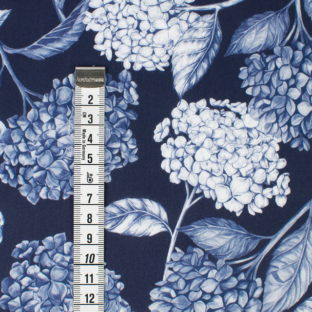 生地 LIBERTY FABRICS リバティ・ファブリックス タナローン 2024SS THE LIBERTY KALEIDOSCOPE Azores アゾレス(24-3634138) 24AU.ネイビー 99Zz99j