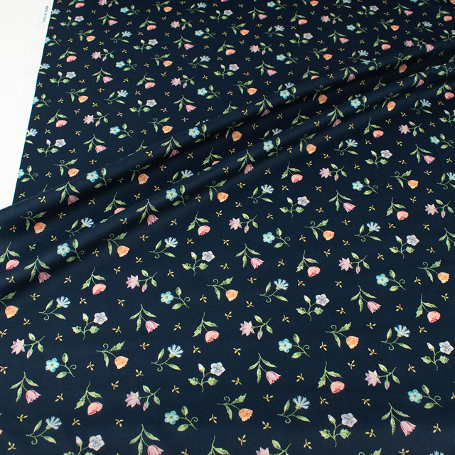 生地 LIBERTY FABRICS リバティ・ファブリックス タナローン 2024SS THE LIBERTY KALEIDOSCOPE Royal Threads ロイヤル・スレッズ(24-3634146) 24AU.ネイビー 99Zz99j