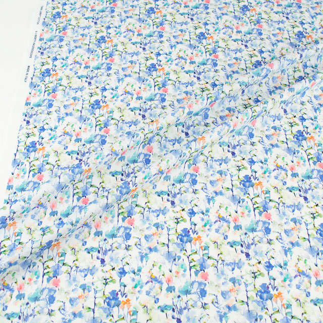 生地 LIBERTY FABRICS リバティ・ファブリックス タナローン 2024SS THE LIBERTY KALEIDOSCOPE Inky Fields インキー・フィールズ(24-3634149) 24CU.ブルー 09Ac03j