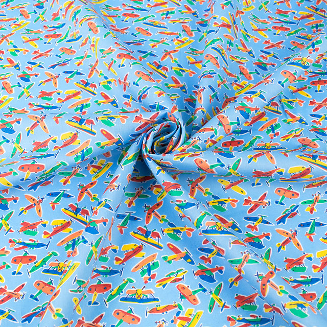 生地 LIBERTY FABRICS リバティ・ファブリックス タナローン 2024SS THE LIBERTY KALEIDOSCOPE Mile's Adventure マイルズ・アドベンチャー(24-3634196) 24BU.ブルー 09Ac03j