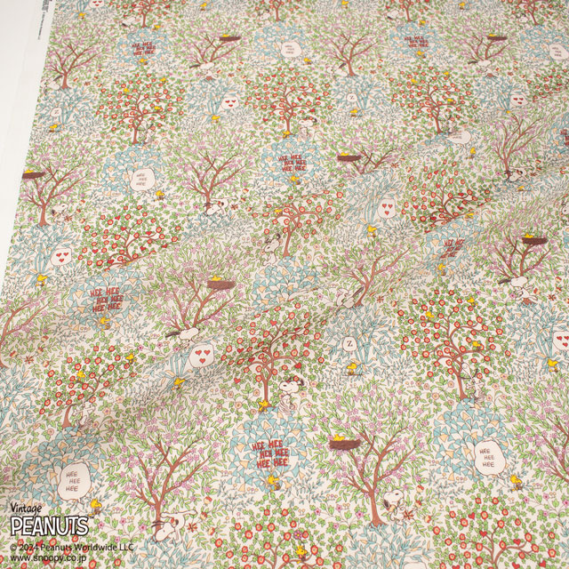 生地 LIBERTY FABRICS リバティ・ファブリックス タナローン PEANUTS(TM) COLLECTION Woodstock Day ウッドストック・デイ(DC33936) J24A.グリーン×ブルー 09Ac03j
