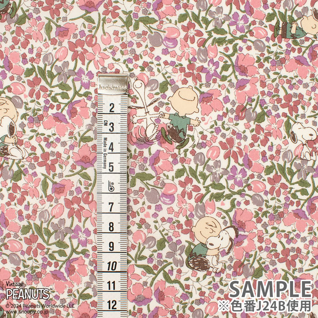 生地 LIBERTY FABRICS リバティ・ファブリックス タナローン PEANUTS(TM) COLLECTION Charlie Brown's Flowers チャーリー・ブラウンズ・フラワーズ(DC33937) J24B.ピンク 09Ac03j