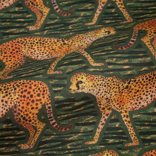 生地 LIBERTY FABRICS リバティ・ファブリックス タナローン 2024SS Wildsmith's Wonderful World Meet the Cheetahs ミート・ザ・チーターズ(363J4210) 24AU.グリーン 99Zz99j