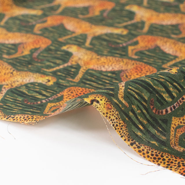生地 LIBERTY FABRICS リバティ・ファブリックス タナローン 2024SS Wildsmith's Wonderful World Meet the Cheetahs ミート・ザ・チーターズ(363J4210) 24AU.グリーン 99Zz99j
