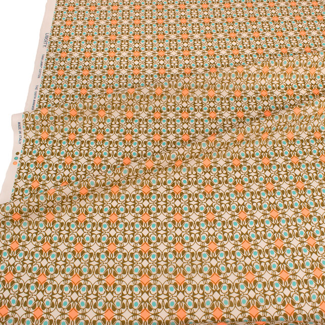 生地 LIBERTY FABRICS リバティ・ファブリックス タナローン 2025SS Retold 150th Anniversary Collection Nouveau Brooch ヌーボー・ブローチ(25-3635111) 25BU.ベージュ 09Ac03j