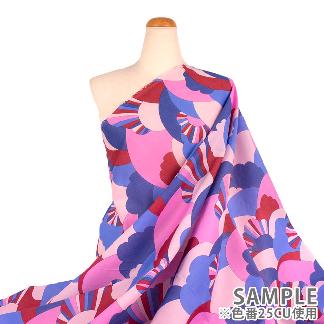 生地 LIBERTY FABRICS リバティ・ファブリックス タナローン 2025SS Retold 150th Anniversary Collection Over The Hills オーバー・ザ・ヒルズ(25-3635129) 25CU.ブルー系マルチ 09Ac03j