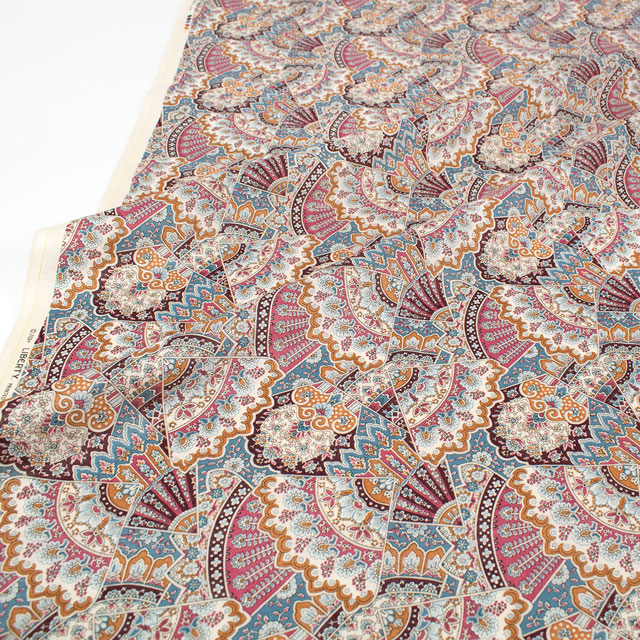 生地 LIBERTY FABRICS リバティ・ファブリックス フランダースリネン 2025SS Emporium エンポリアム(25-3635108) 25A.ブラウン 09Ac03j