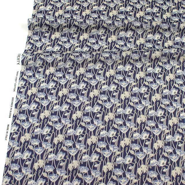 生地 LIBERTY FABRICS リバティ・ファブリックス タナローン 2025AW Decades in Bloom Erito Poppy エリト・ポピー(25-363J75902) 25BU.ネイビー 09Ac03j