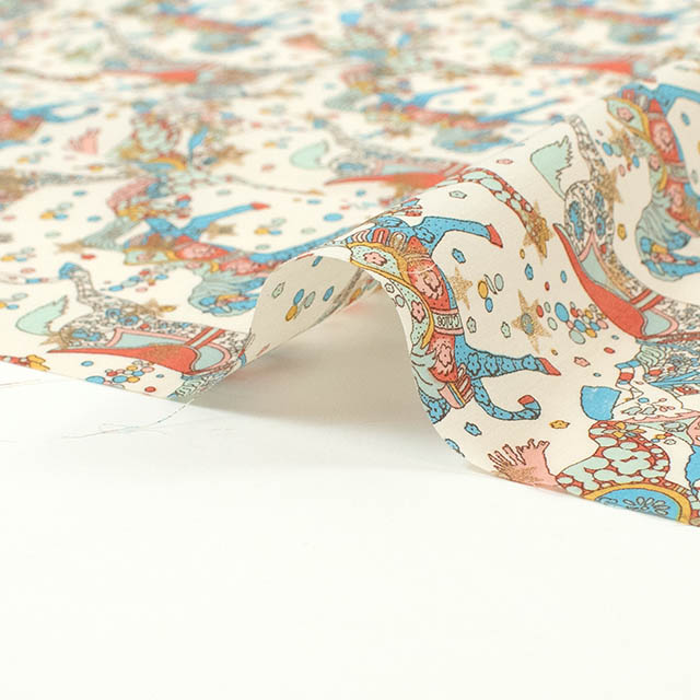 生地 LIBERTY FABRICS リバティ・ファブリックス タナローン 2025AW Festive Collection Celestial Pace セレスティアル・ペース(DC35395) J25B.アイボリー/ブルー 09Ac04j
