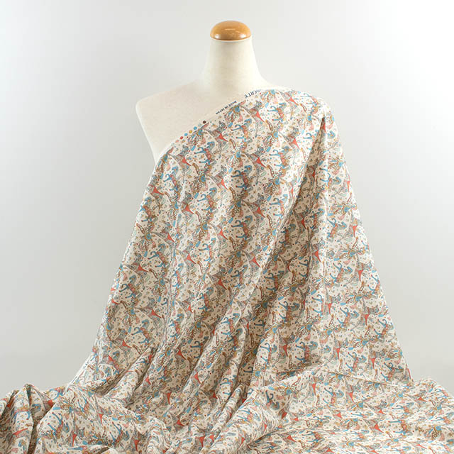 生地 LIBERTY FABRICS リバティ・ファブリックス タナローン 2025AW Festive Collection Celestial Pace セレスティアル・ペース(DC35395) J25B.アイボリー/ブルー 09Ac04j