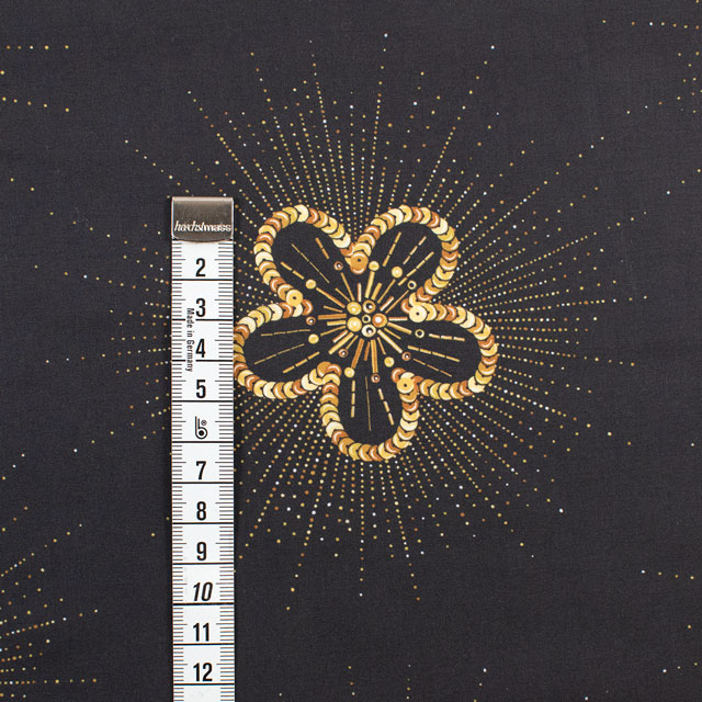 生地 LIBERTY FABRICS リバティ・ファブリックス タナローン 2026SS Floral Rebellion Sequin Sparkle シークイン・スパークル(26-36361052) 26CU.ダーク 09Ac04j