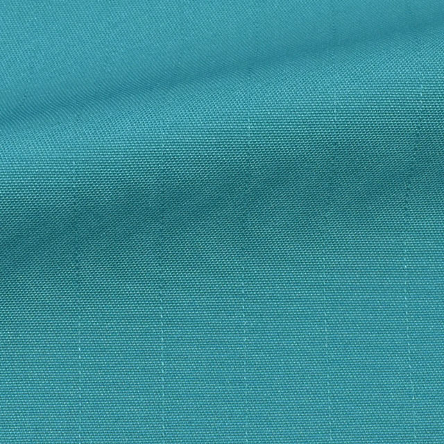 15.エメラルドブルー