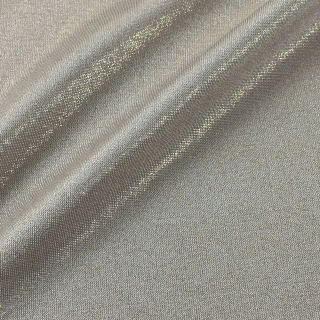 4.グレー×ゴールド