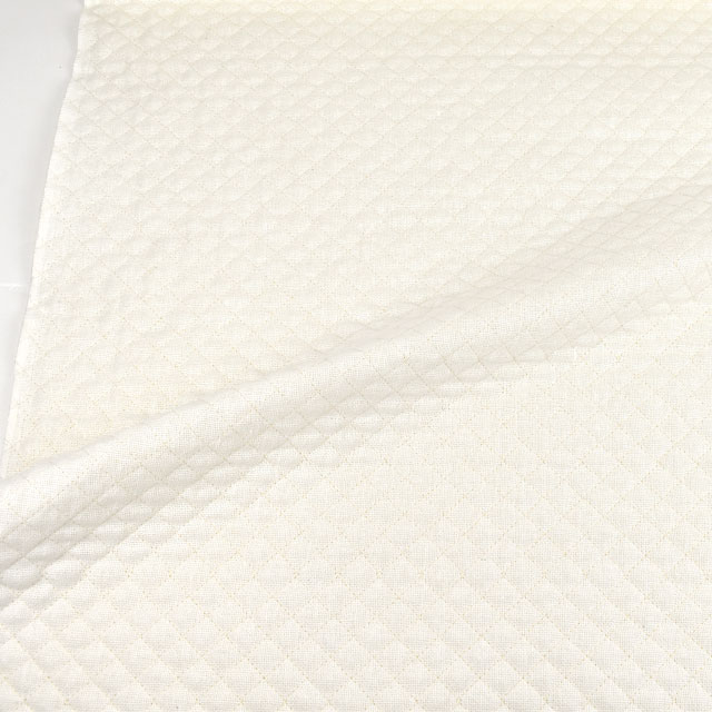 キルティング生地 ピュアクロスキルト(Q8000N) オフ 09Bi19_