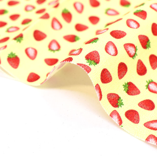カットクロス ちいさな世界のちいさな生地(TTF-20) ストロベリー 06Ab99_
