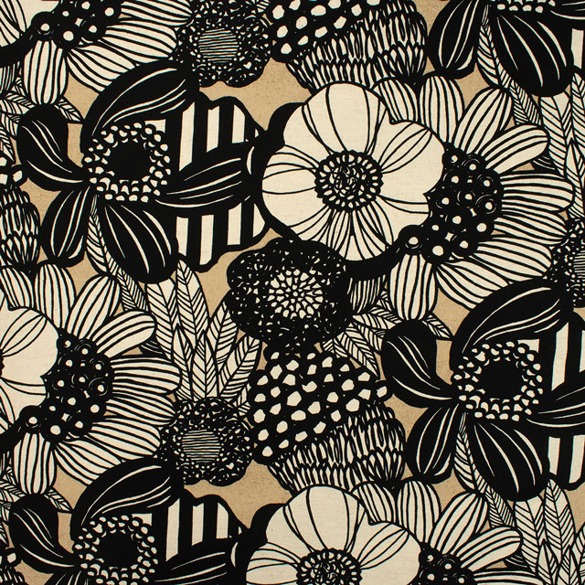 K.ベージュ×ブラック