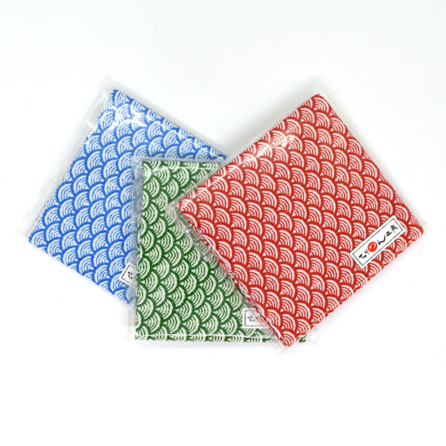 カットクロス ちりめん友禅 青海波(Y304) 02B.赤 06Bj99_