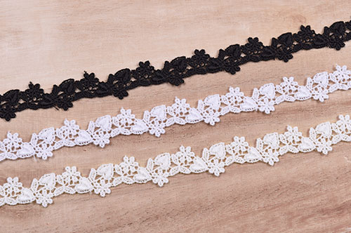 ケミカルレース ハートと小花柄(354088-1) 約1.5cm幅 2.オフ白 99Zz99_