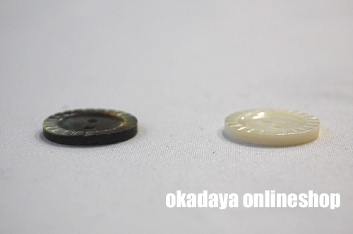 キザミシェルボタン(180) 10mm 黒(黒蝶貝) 99Zz99_