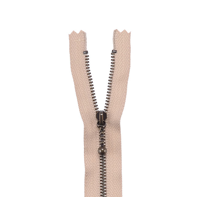 572.ライトアッシュベージュ