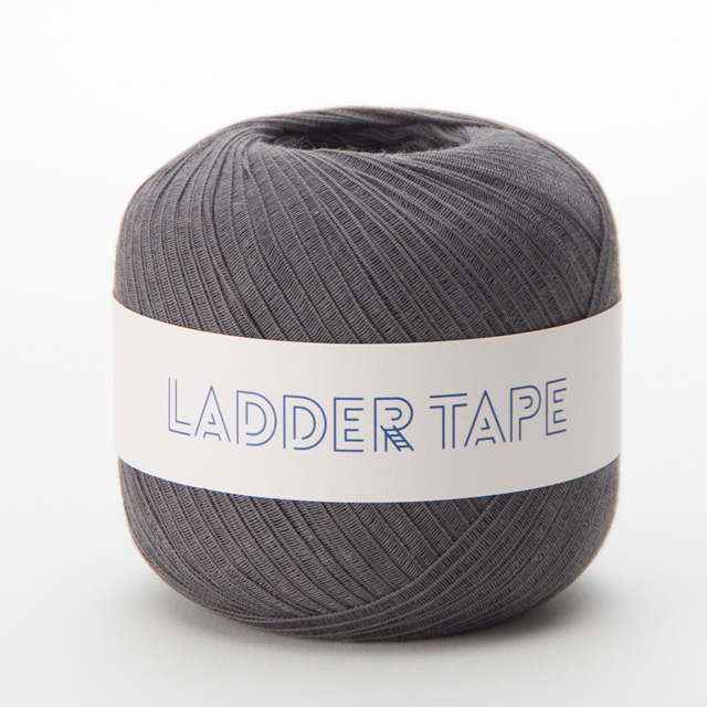 7.ダークグレー