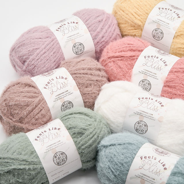 毛糸 Lion Brand Yarn-ライオンブランドヤーン- FEELS LIKE BLISS・フィールズ ライク ブリス(153) 105Q.AQUA 06Co99_