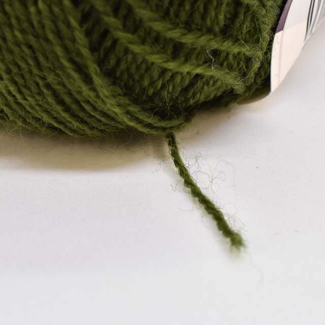 毛糸 パピー ニュー2プライ 色番203 06Co99_