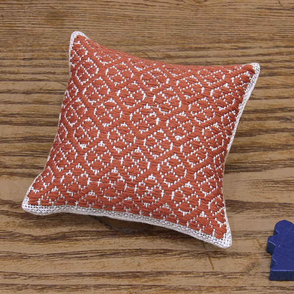 オリムパス こぎん刺しキット ピンクッション 四つ葉つなぎ(62) 赤れんが 06Zz99_