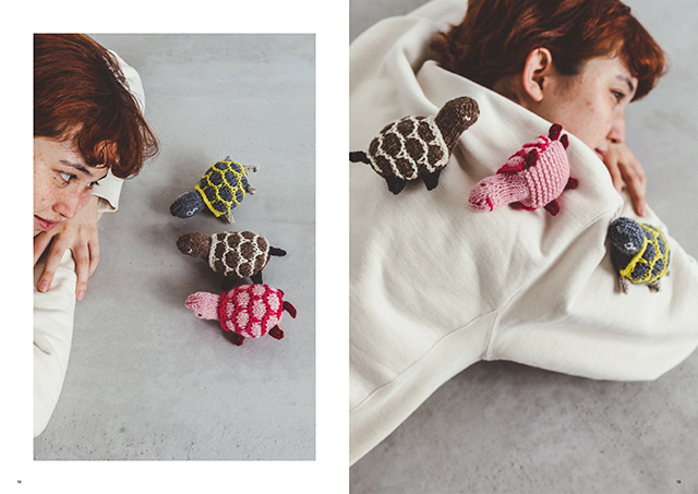 ムック本 Miknits TO GO no.4 オーロラミトン ネイビー ほぼ日ブックス06Cr99j