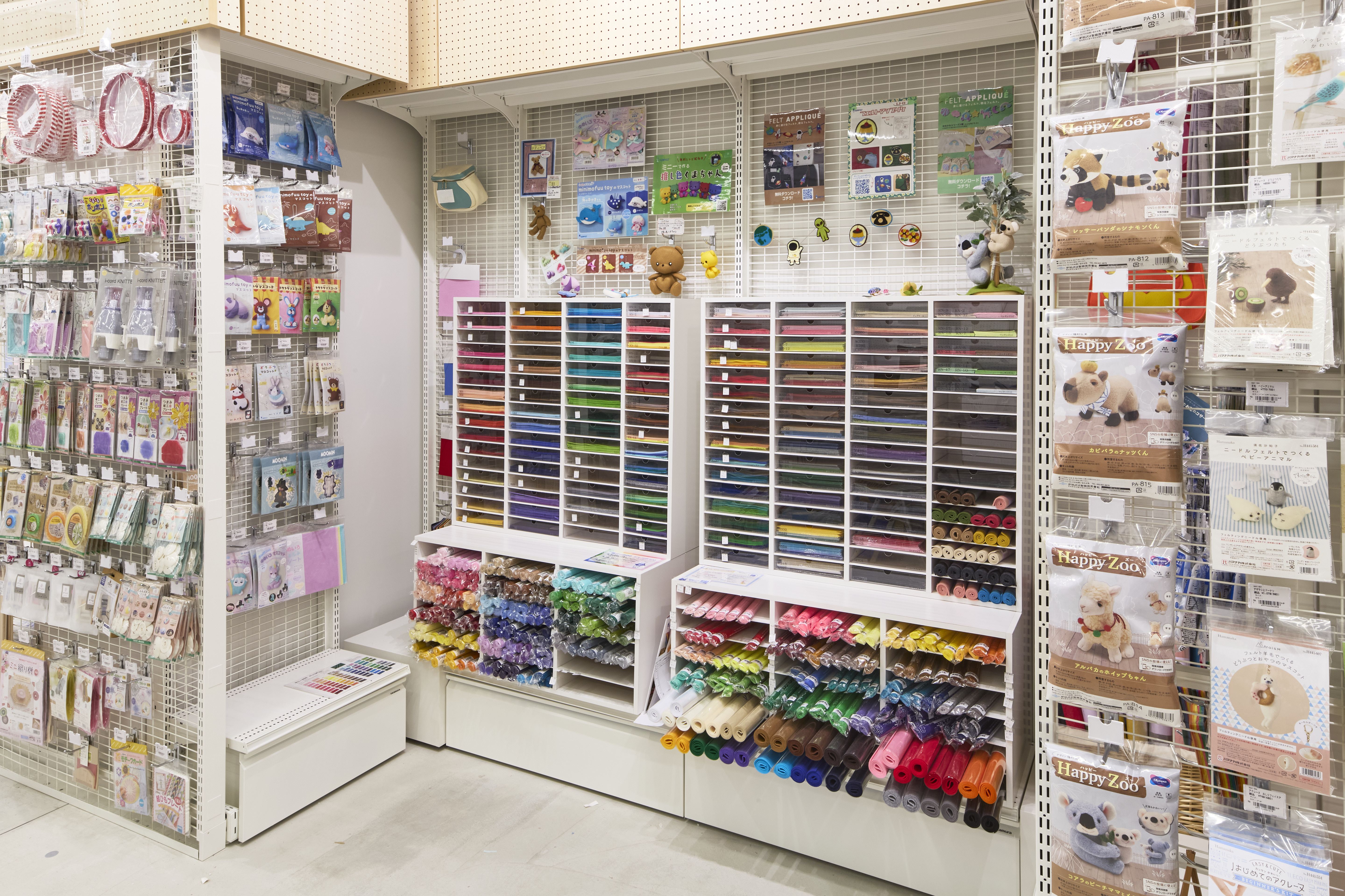 新宿オカダヤ本店6F