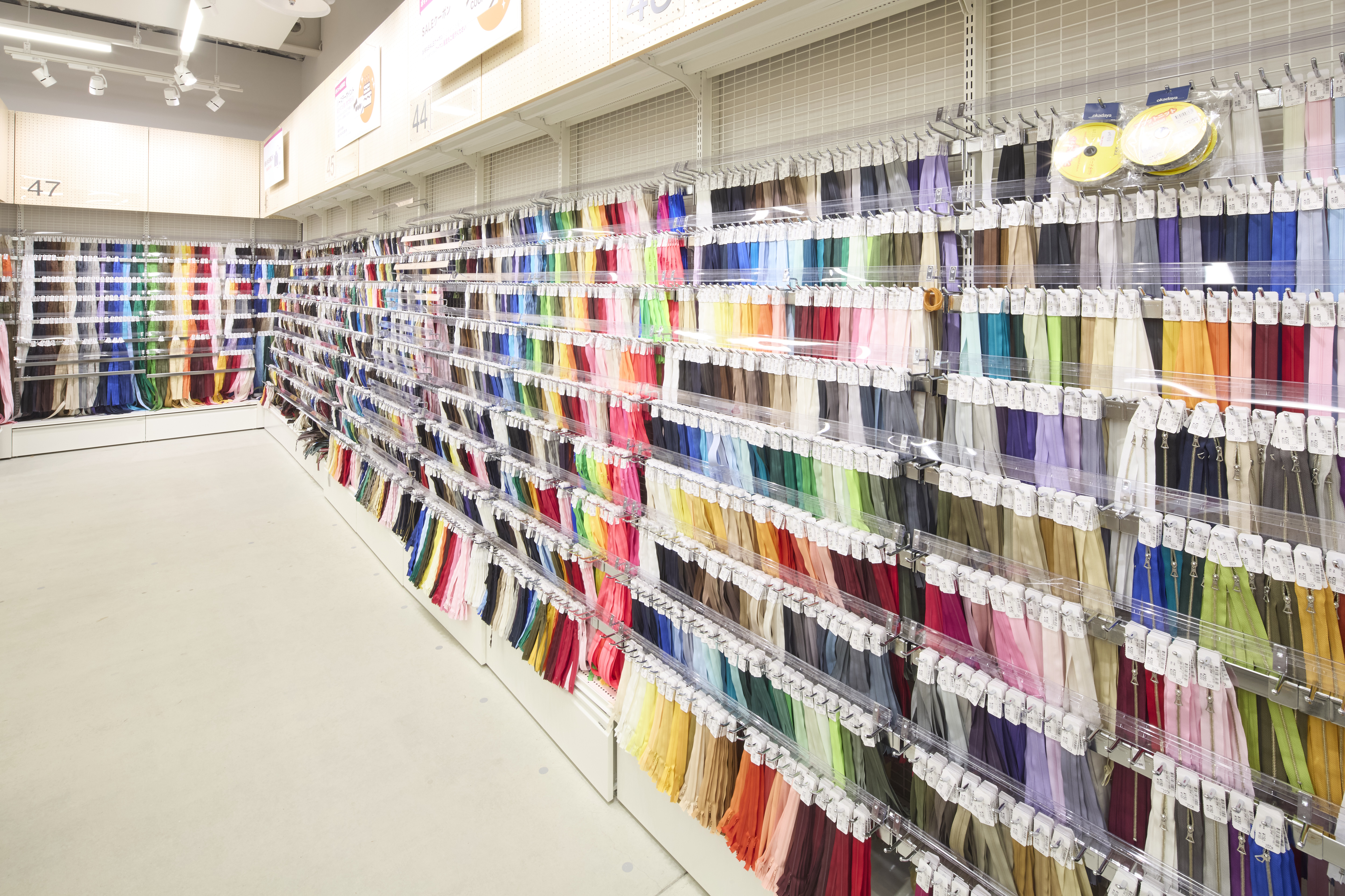 新宿オカダヤ本店8F 